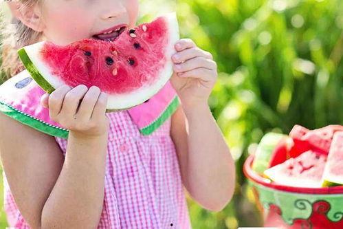 魏水县带娃吃瓜事件真相,真相背后的人性拷问